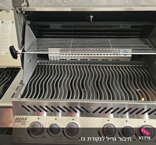 גריל גז נירוסטה עם כפתורים ומבערים
